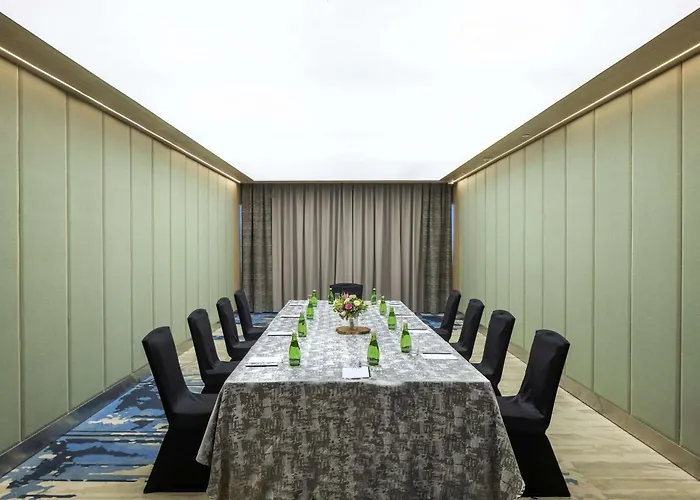 Radisson Blu Mumbai International Airport Hotel